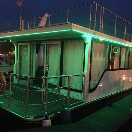 Sunset Houseboat Διαμέρισμα *